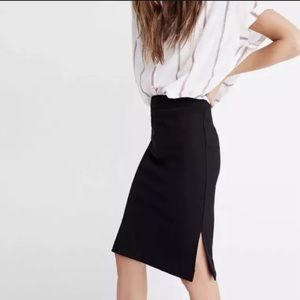 Madewell black pencil skirt with side slits size M